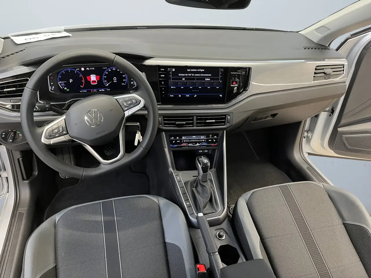Volkswagen Polo VI 8