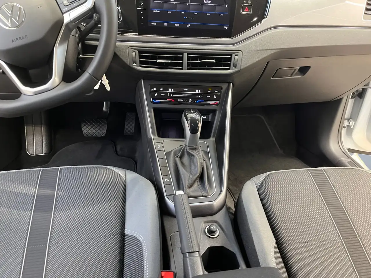 Volkswagen Polo VI 9