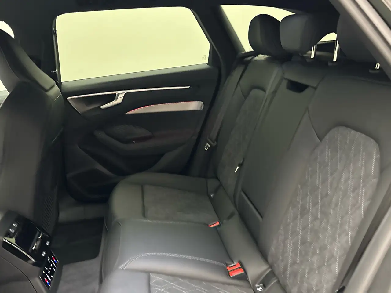 Audi A6 11