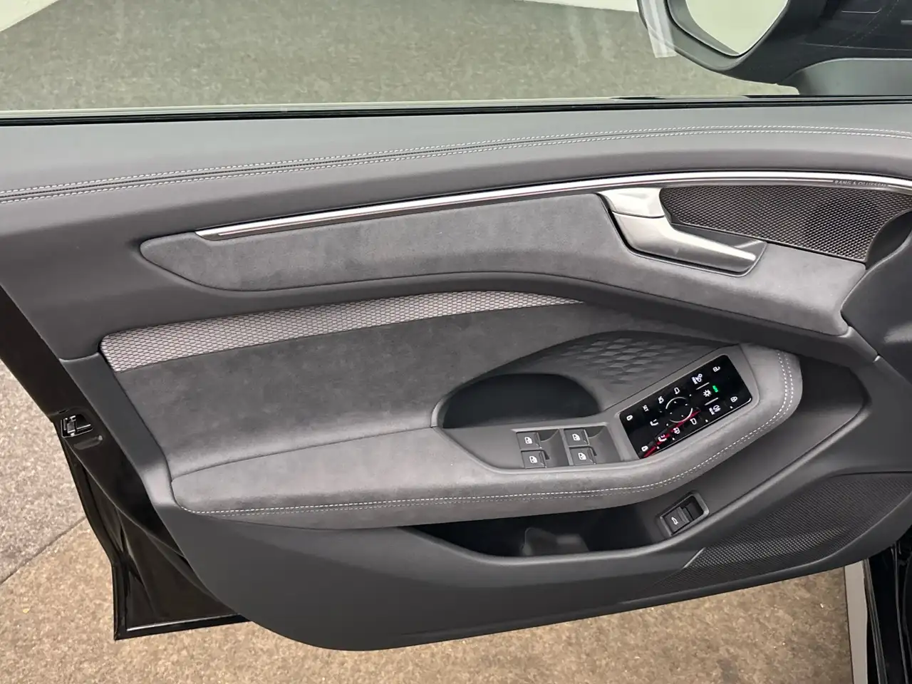 Audi A6 12