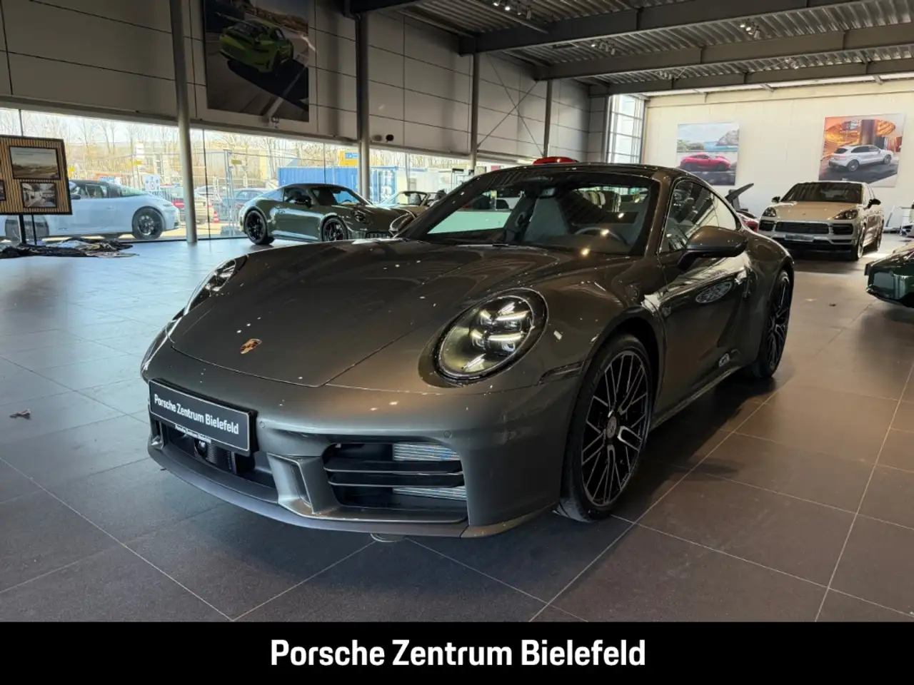 Porsche 992 911