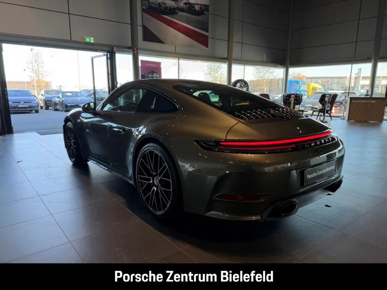 Porsche 992 911 3