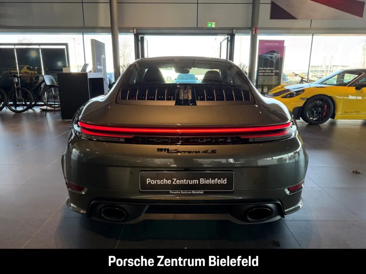 Porsche 992 911 5