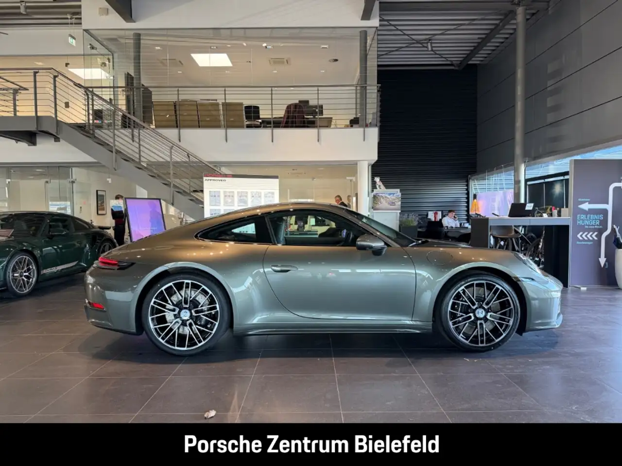 Porsche 992 911 7