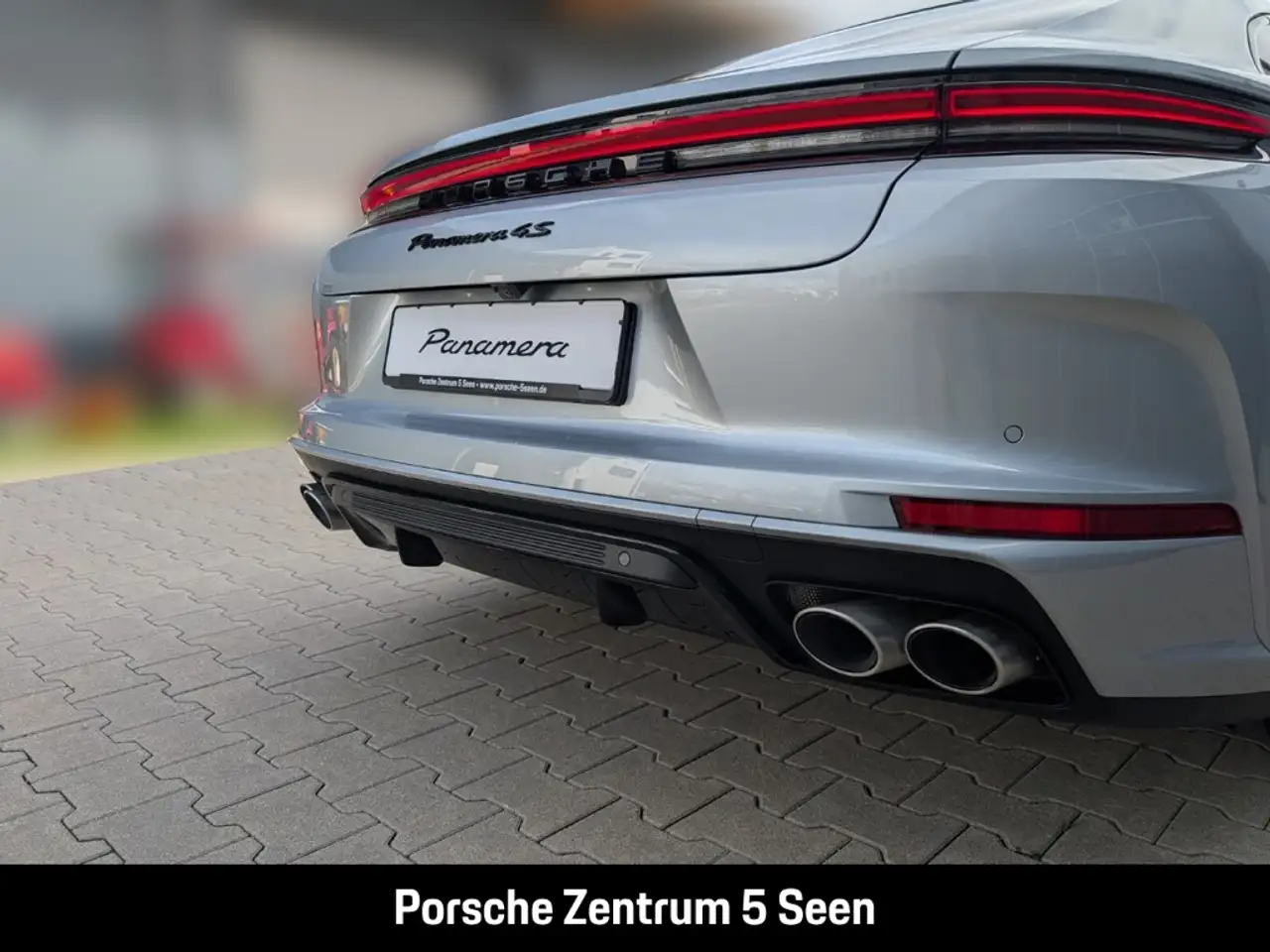 Porsche Panamera 8