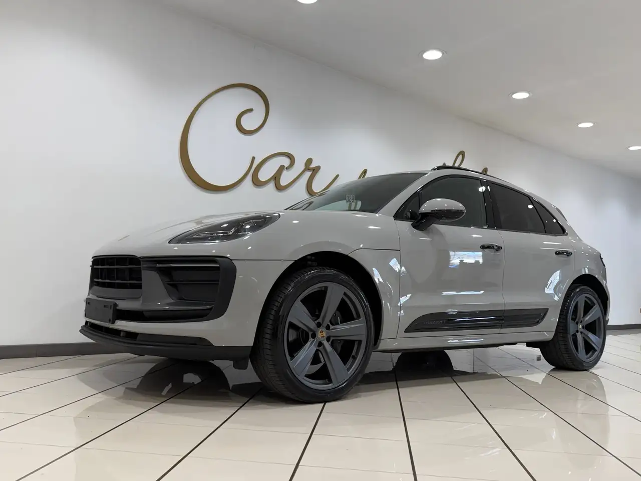 Porsche Macan III 4