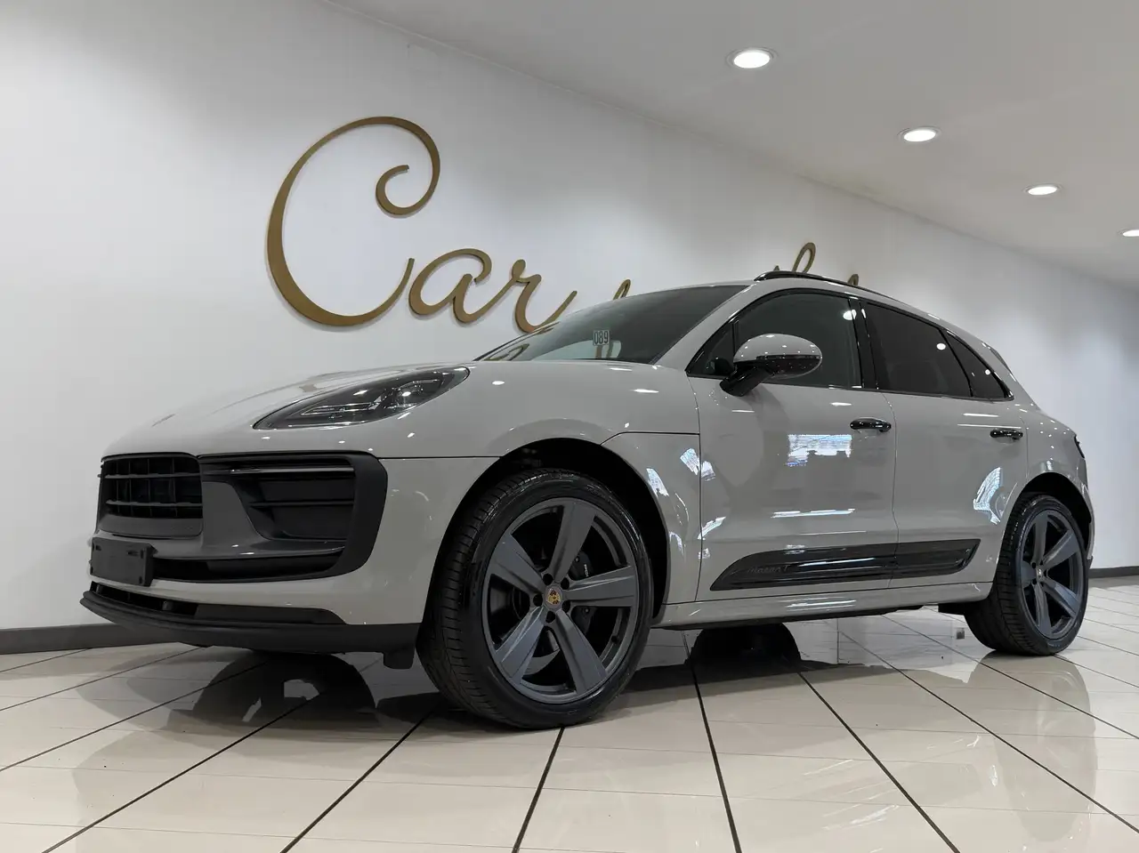 Porsche Macan III 5
