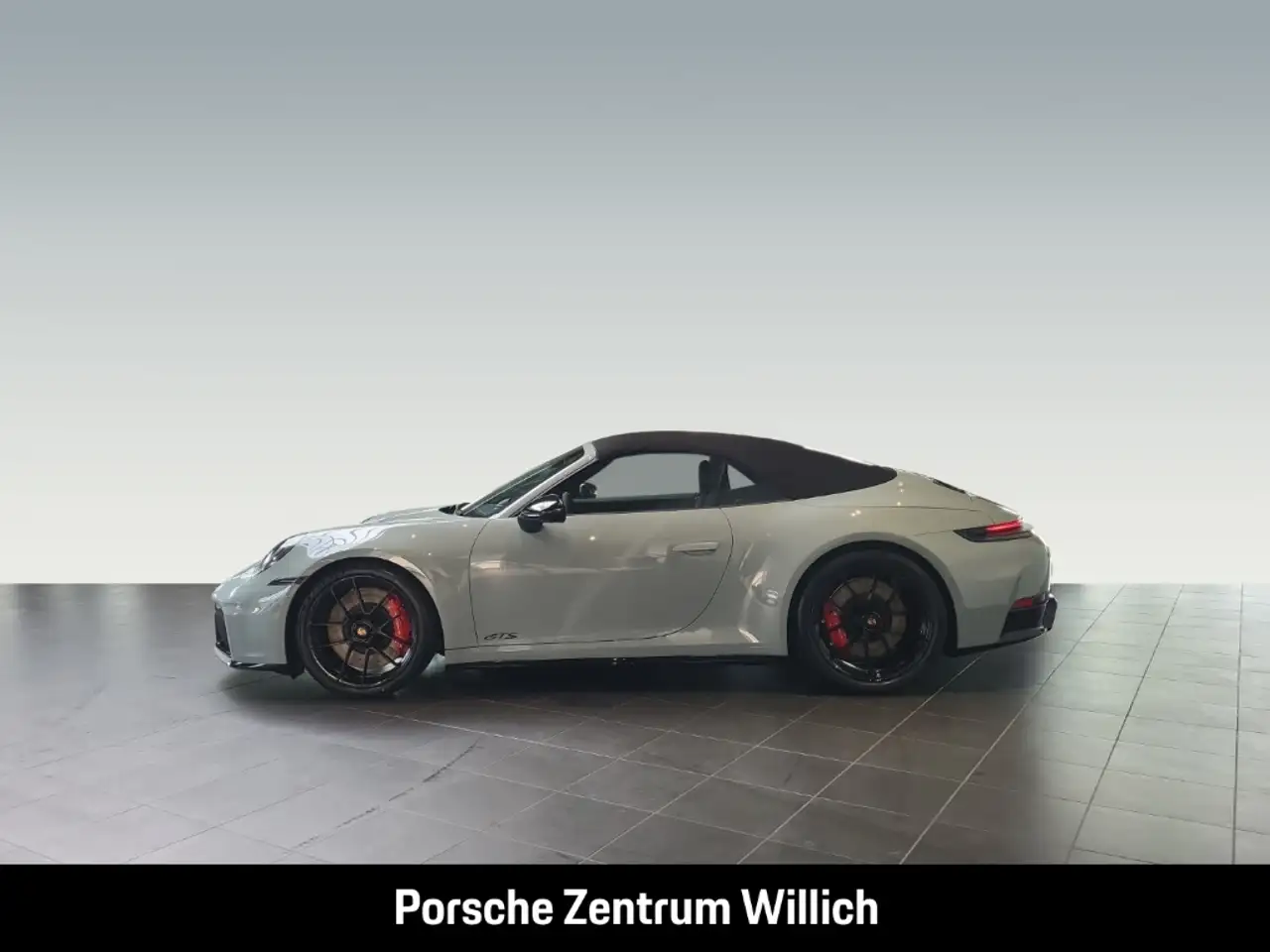 Porsche 992 911 2