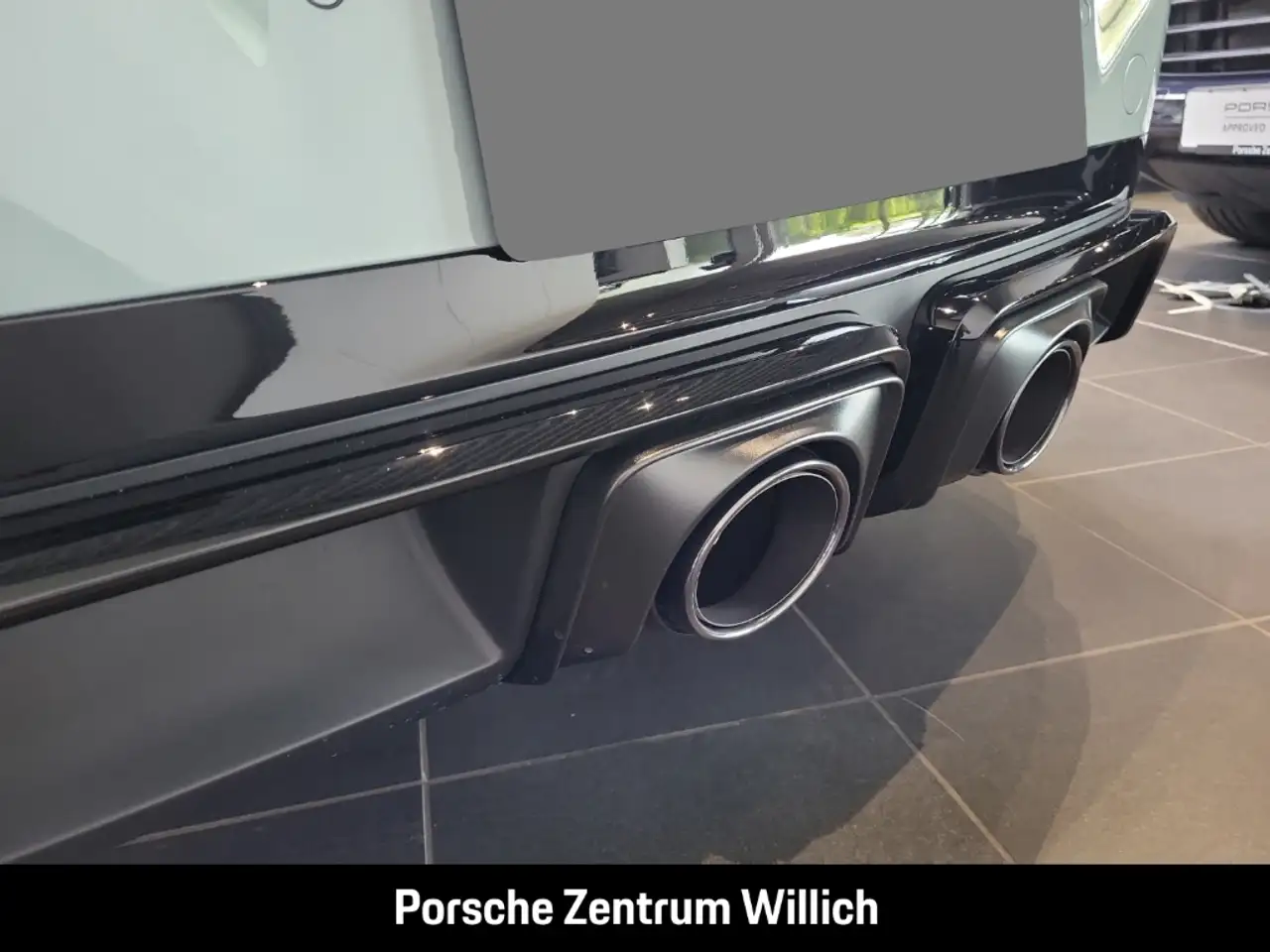 Porsche 992 911 12