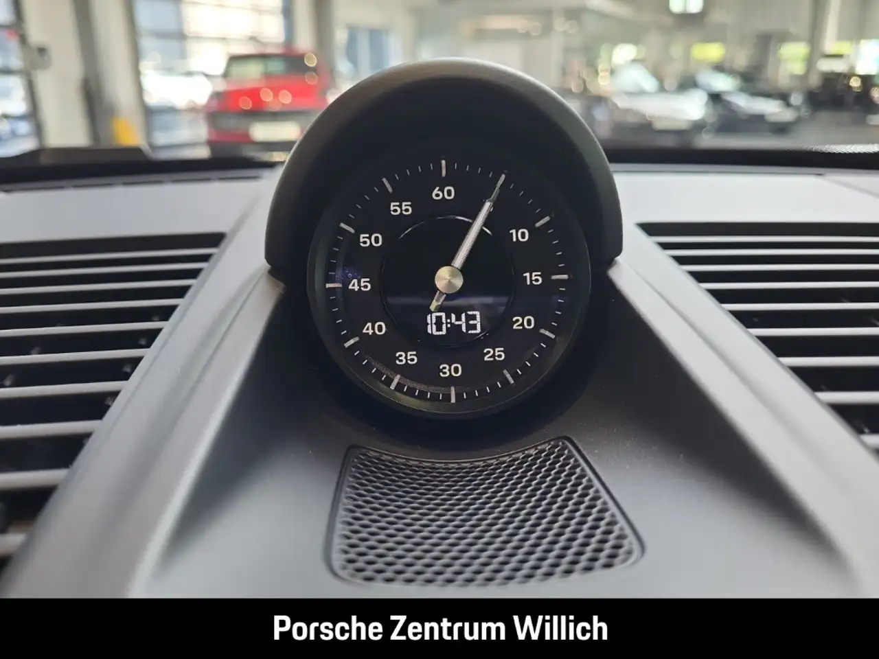 Porsche 992 911 15