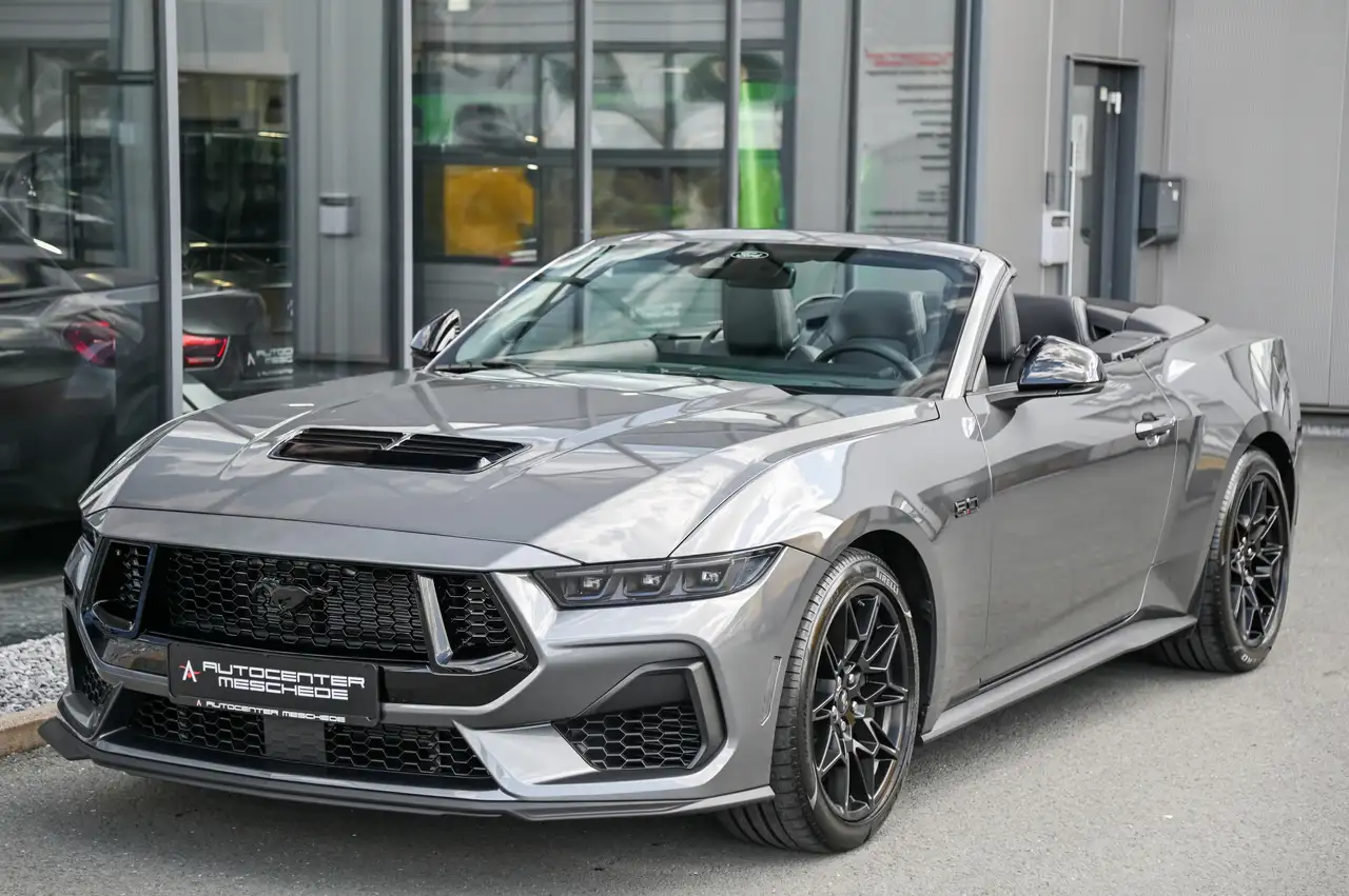Ford Mustang 2