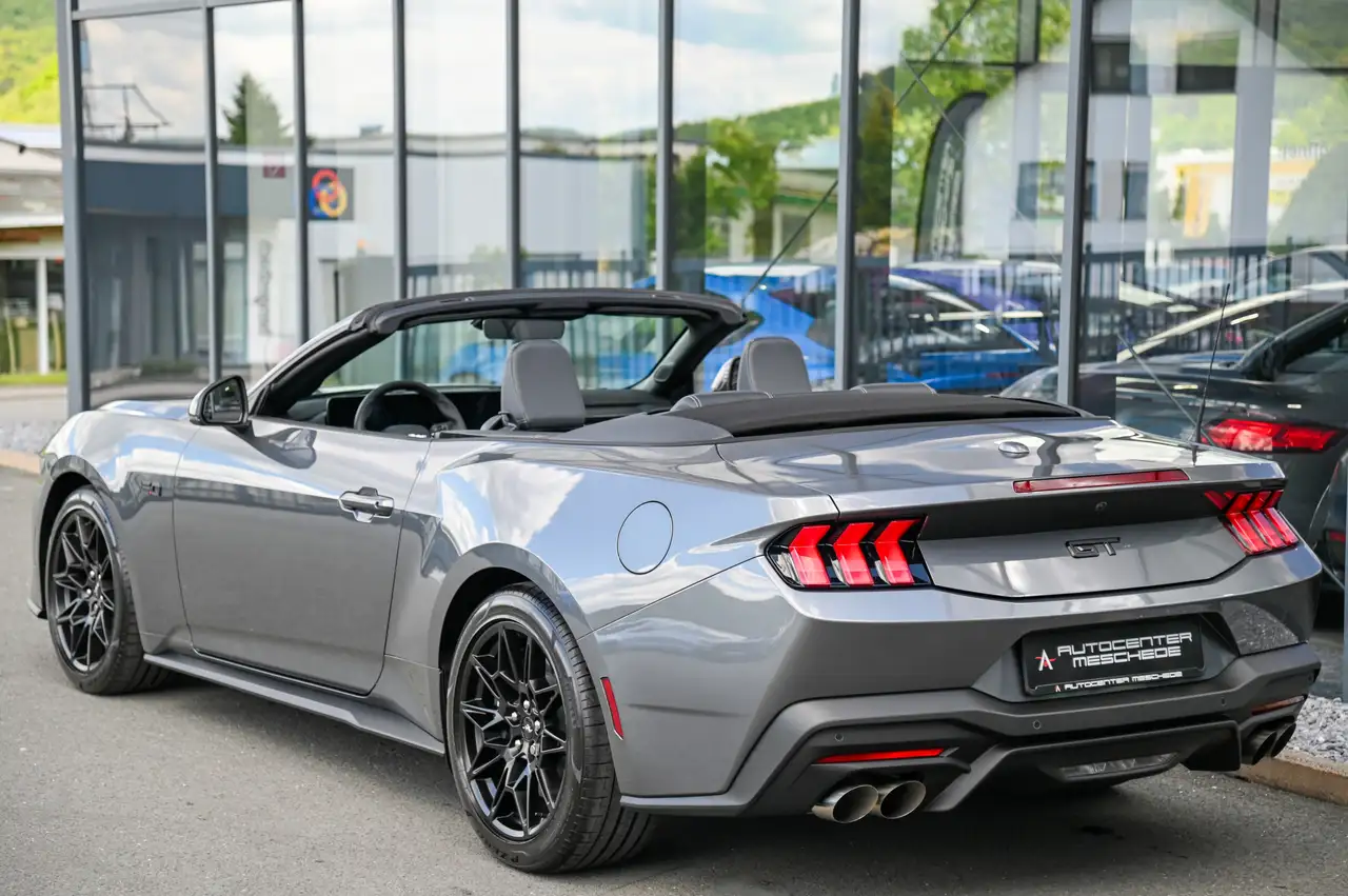 Ford Mustang 5