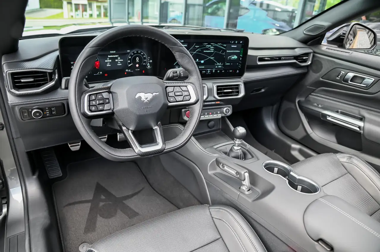 Ford Mustang 9