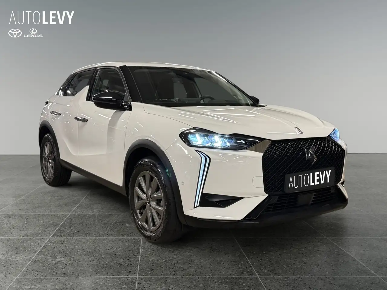 DS Automobiles DS 3 8