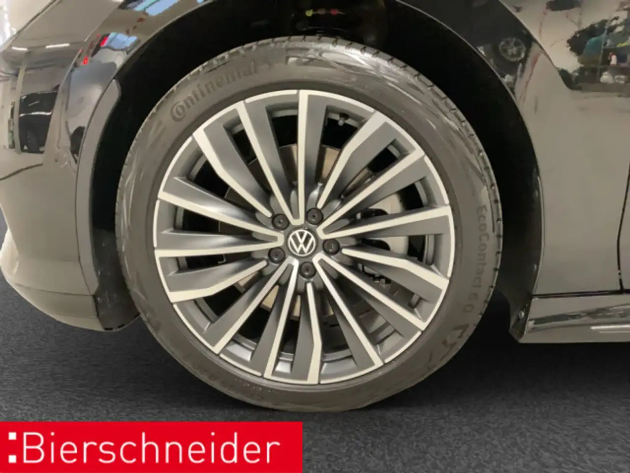 Volkswagen ID.7 9