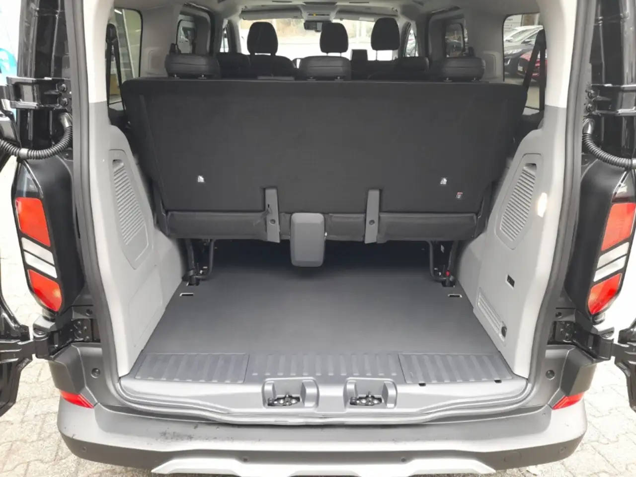 Ford Transit 13