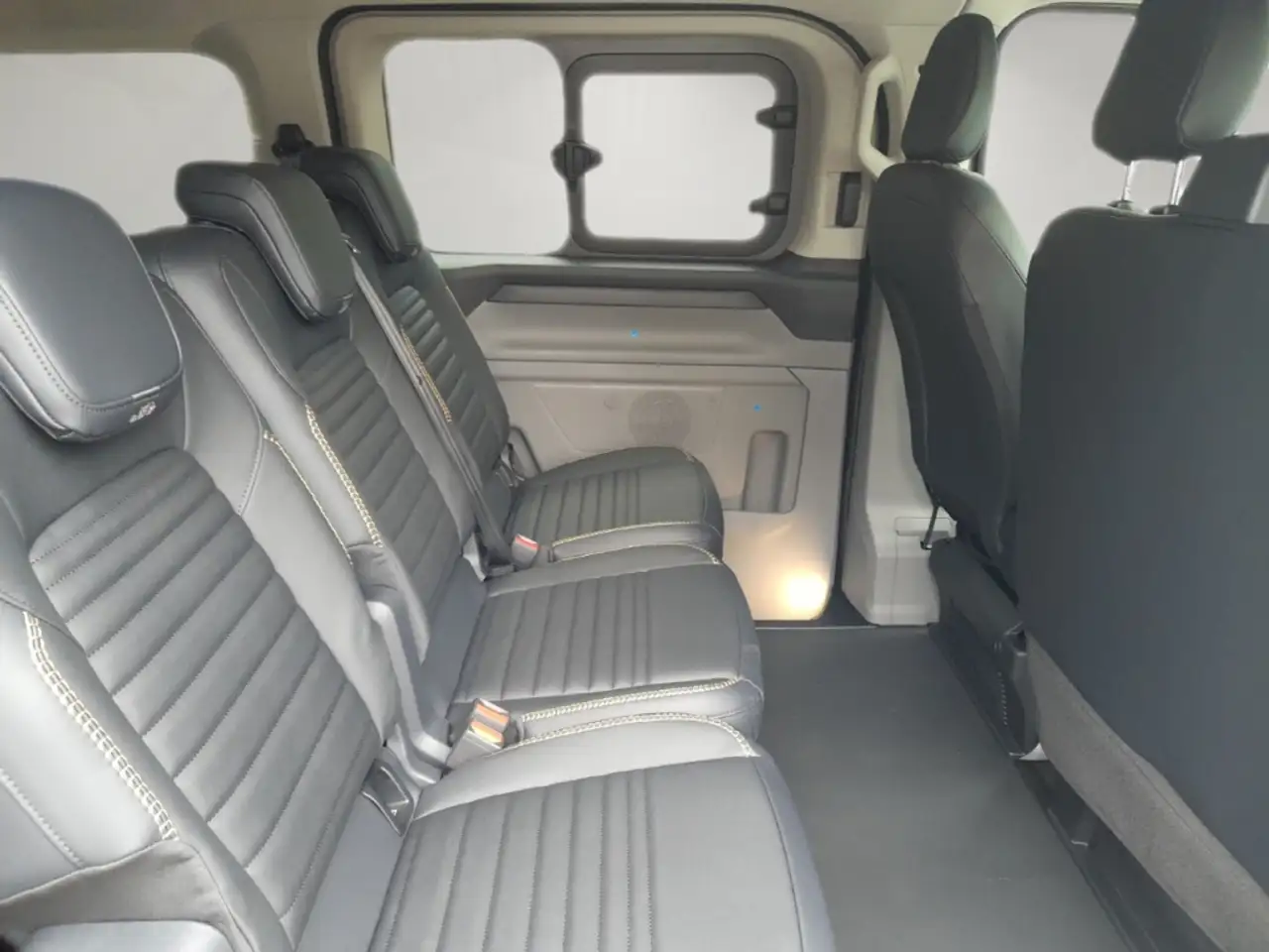 Ford Transit 14