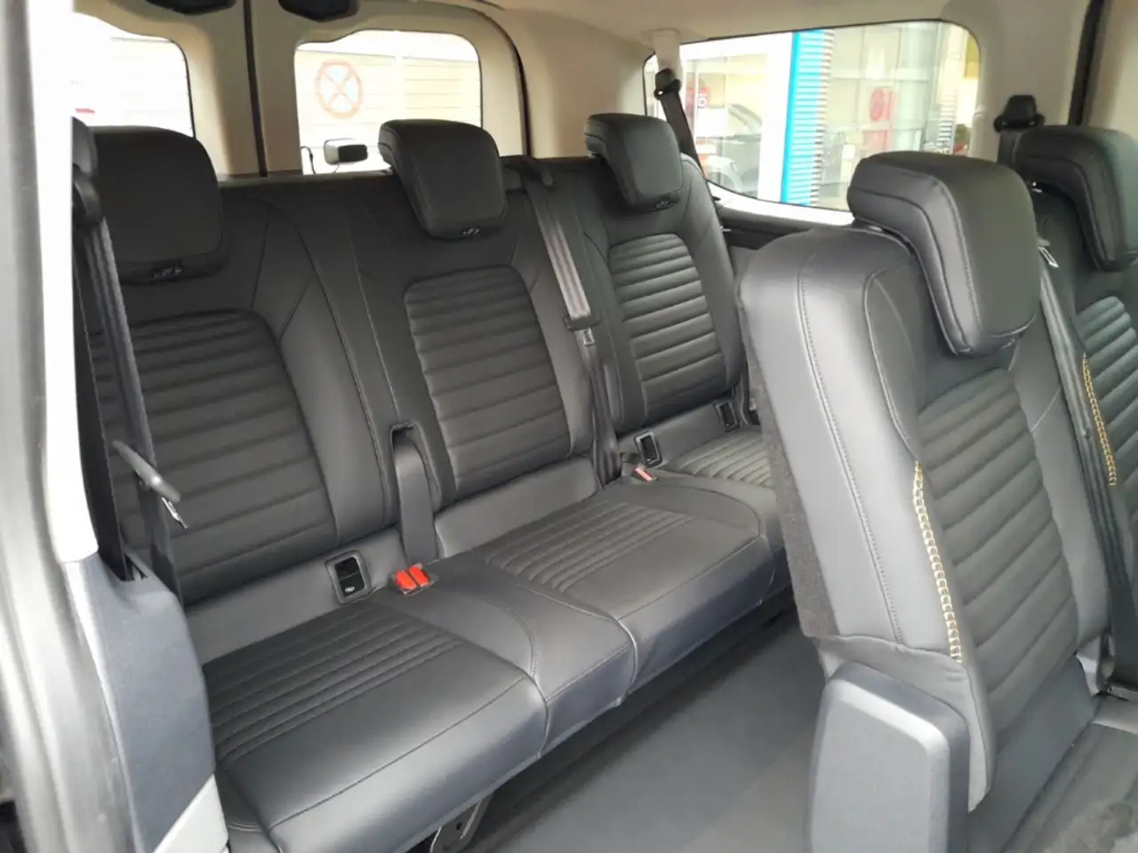 Ford Transit 16