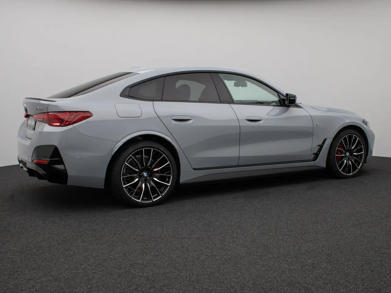 BMW i4 6