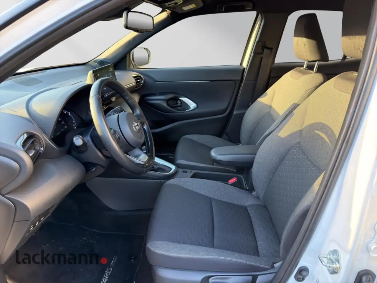Toyota Yaris 8