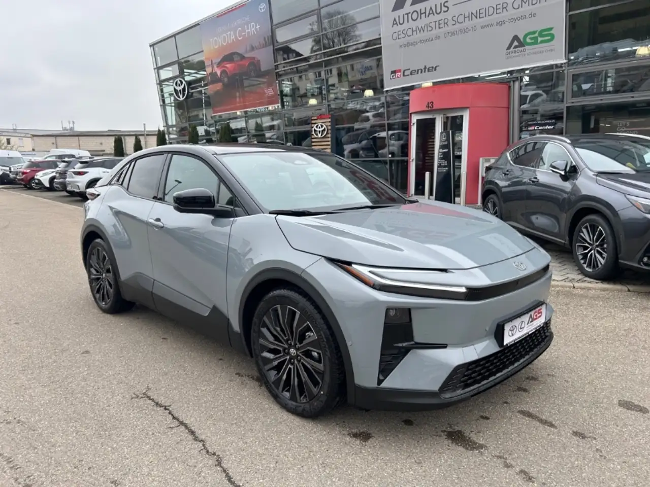 Toyota C-HR 2