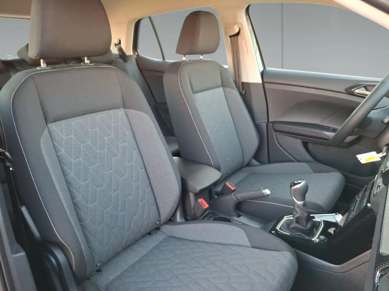 Volkswagen T-Cross 6