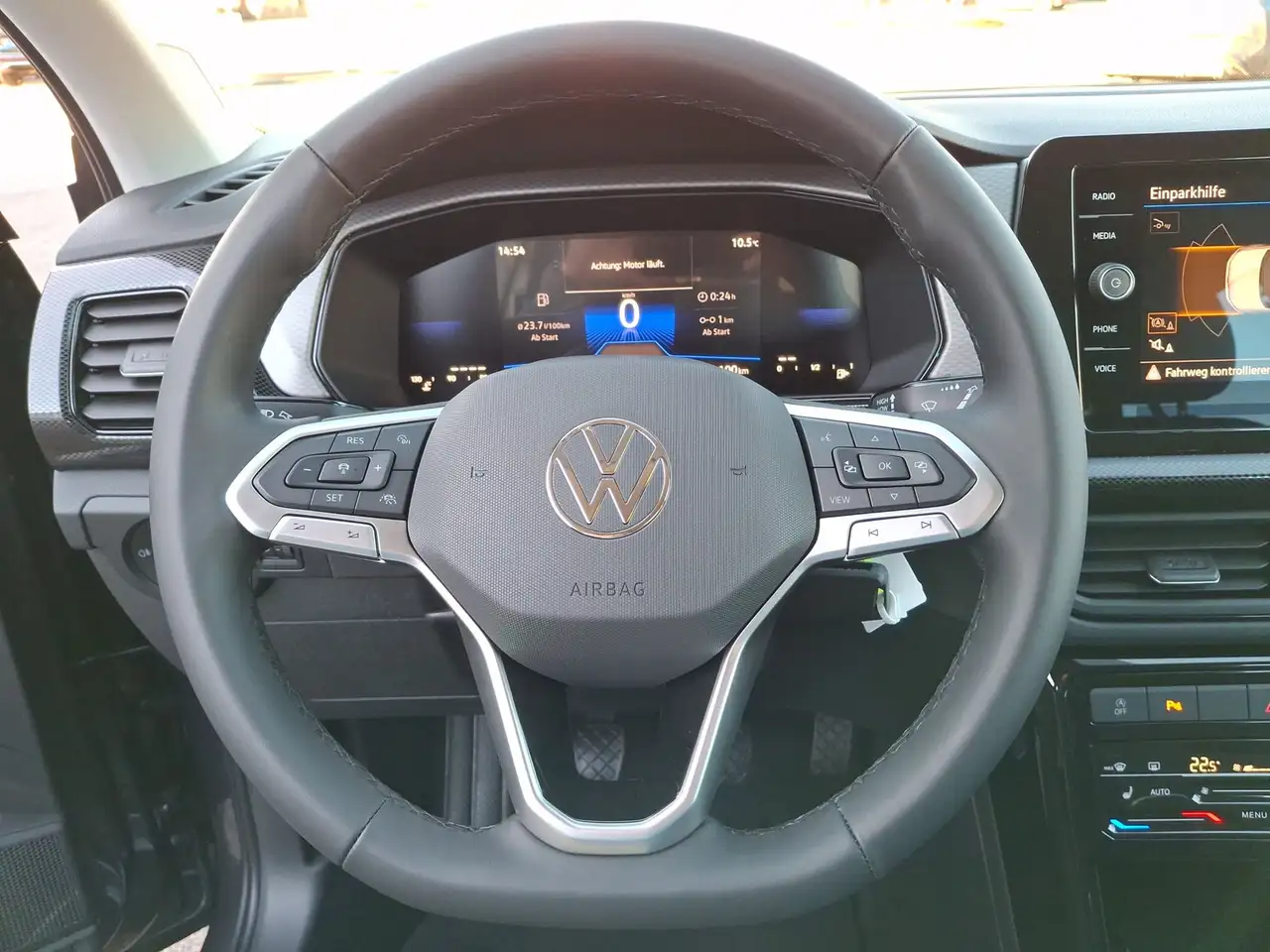 Volkswagen T-Cross 13