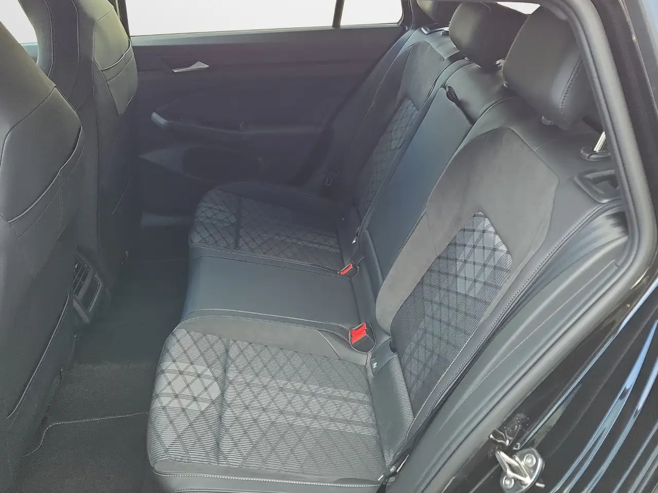 Volkswagen Golf 12