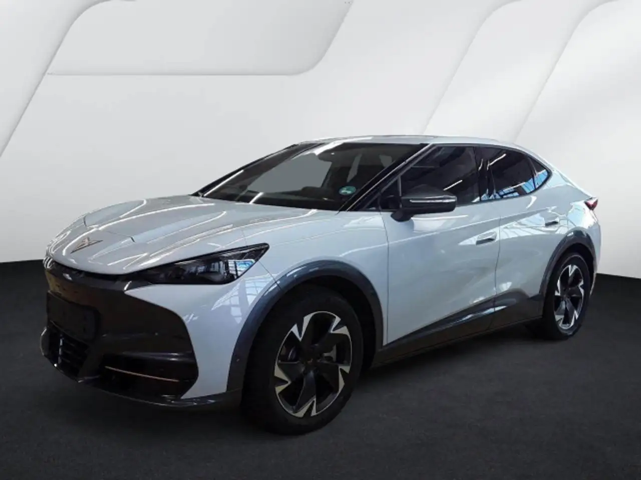 Cupra Tavascan 2