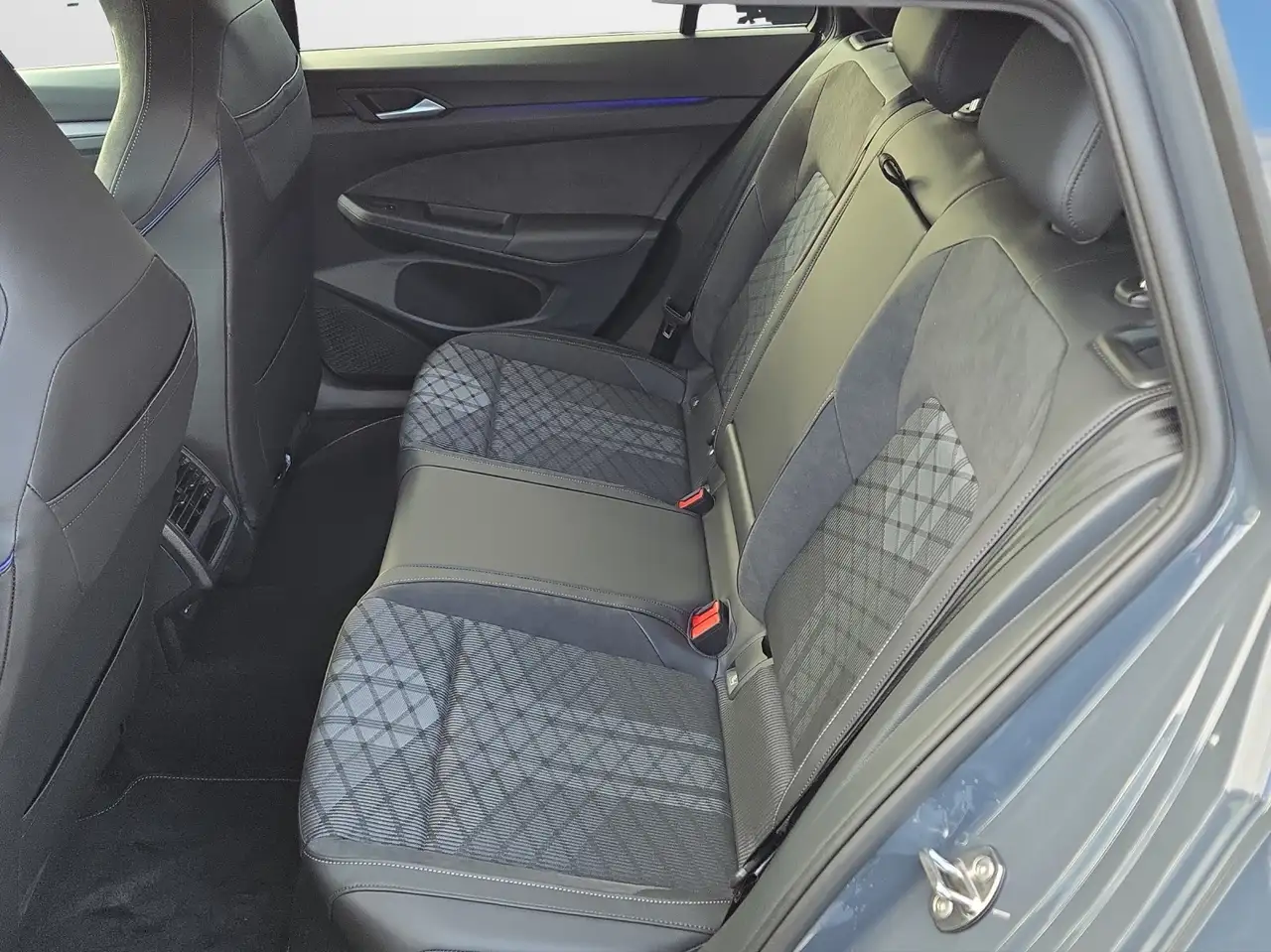 Volkswagen Golf 12