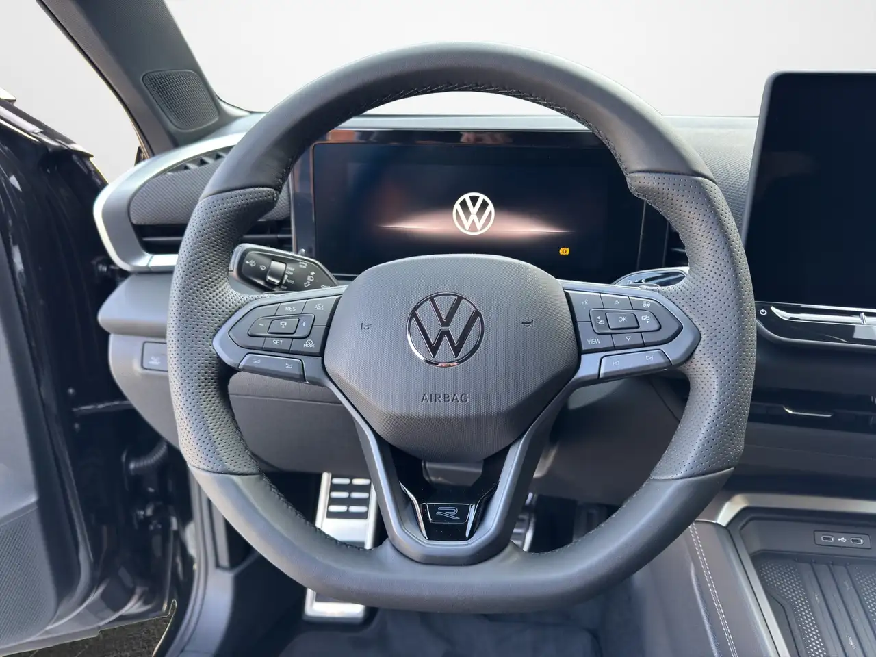 Volkswagen T-Roc 10