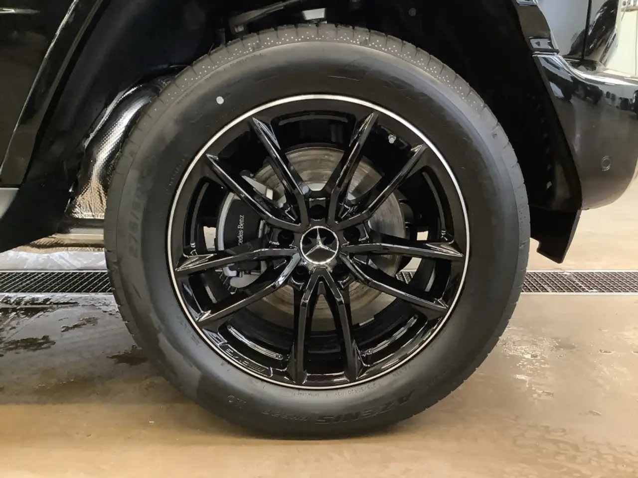 Mercedes-Benz G 450 5