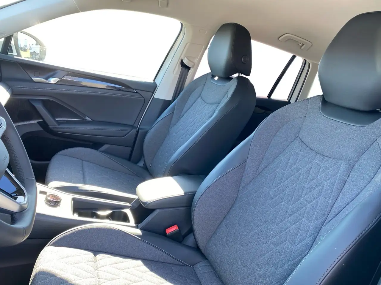 Volkswagen Tiguan 8