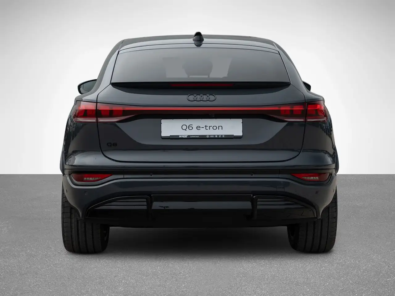 Audi Q6 6