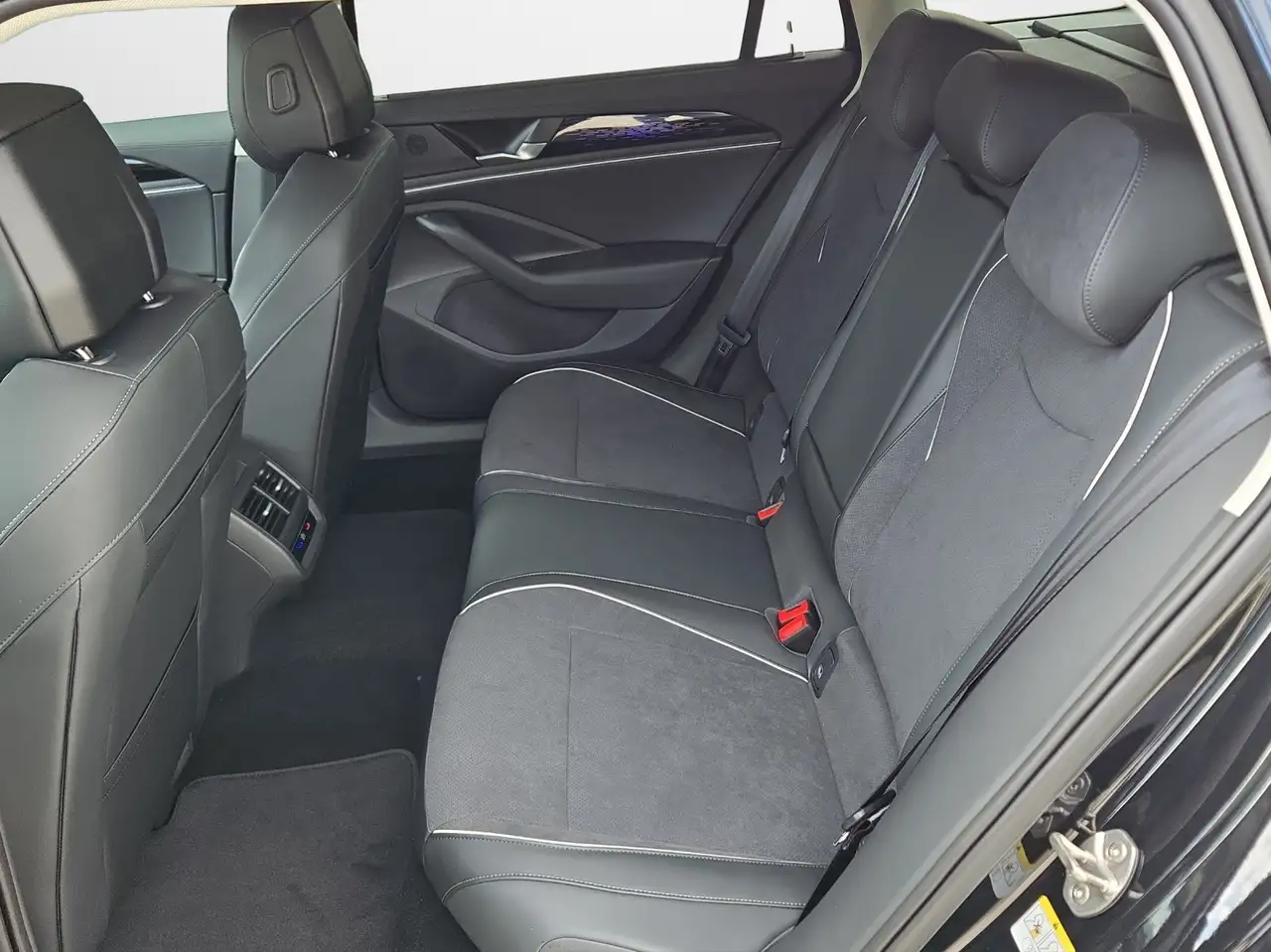Volkswagen Passat 12