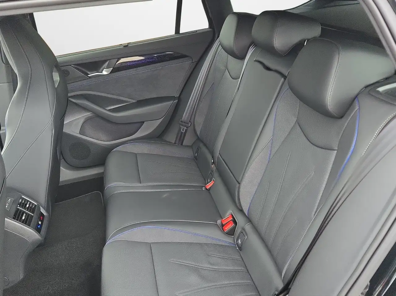 Volkswagen Passat 12