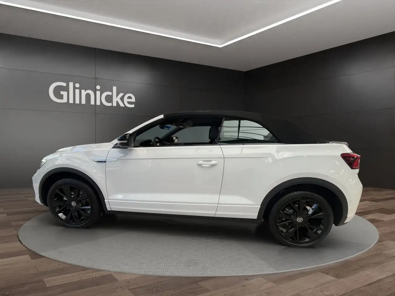 Volkswagen T-Roc 3