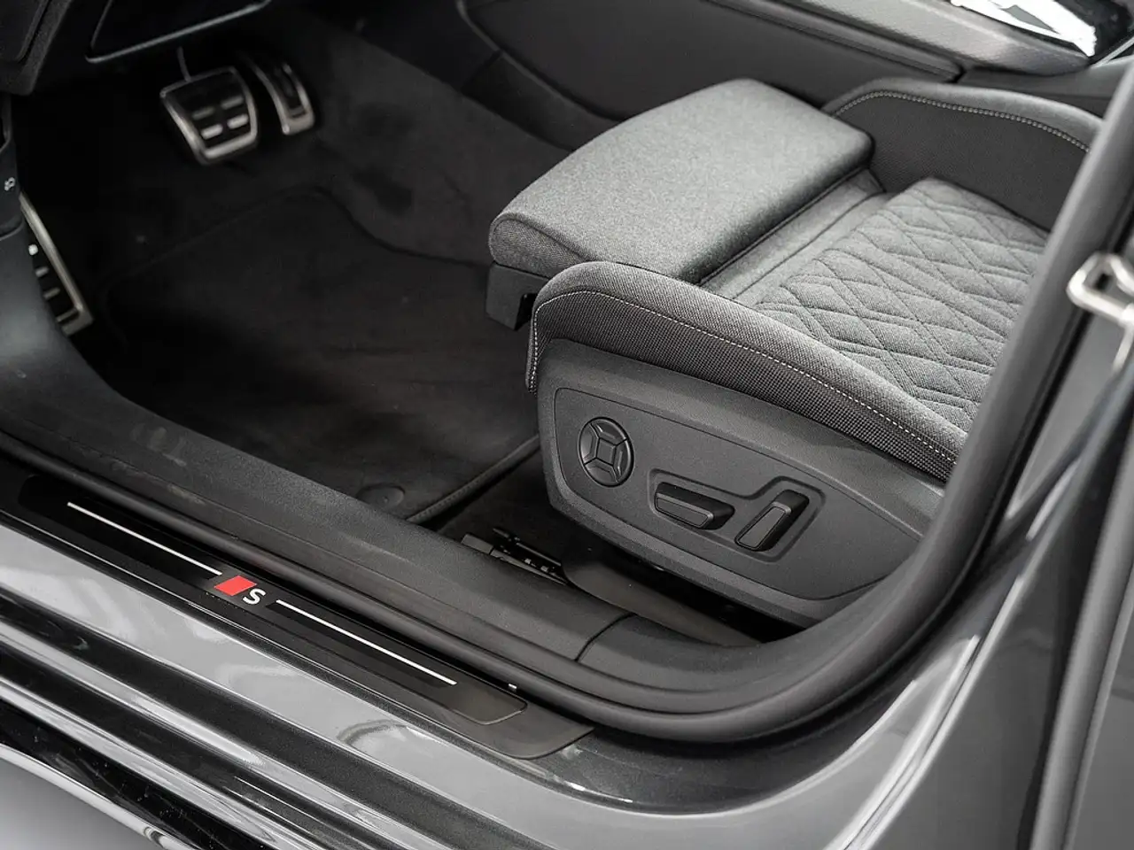 Audi A6 14