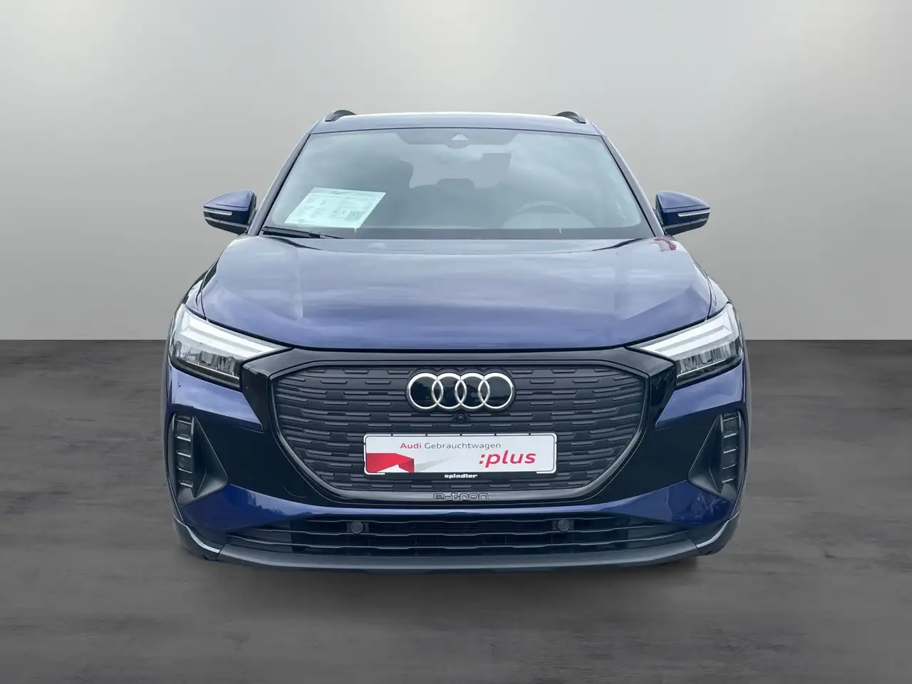 Audi Q4 6