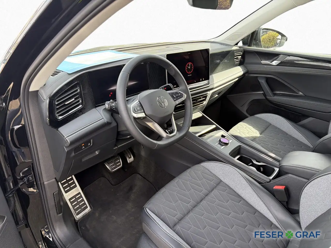 Volkswagen Tiguan 9