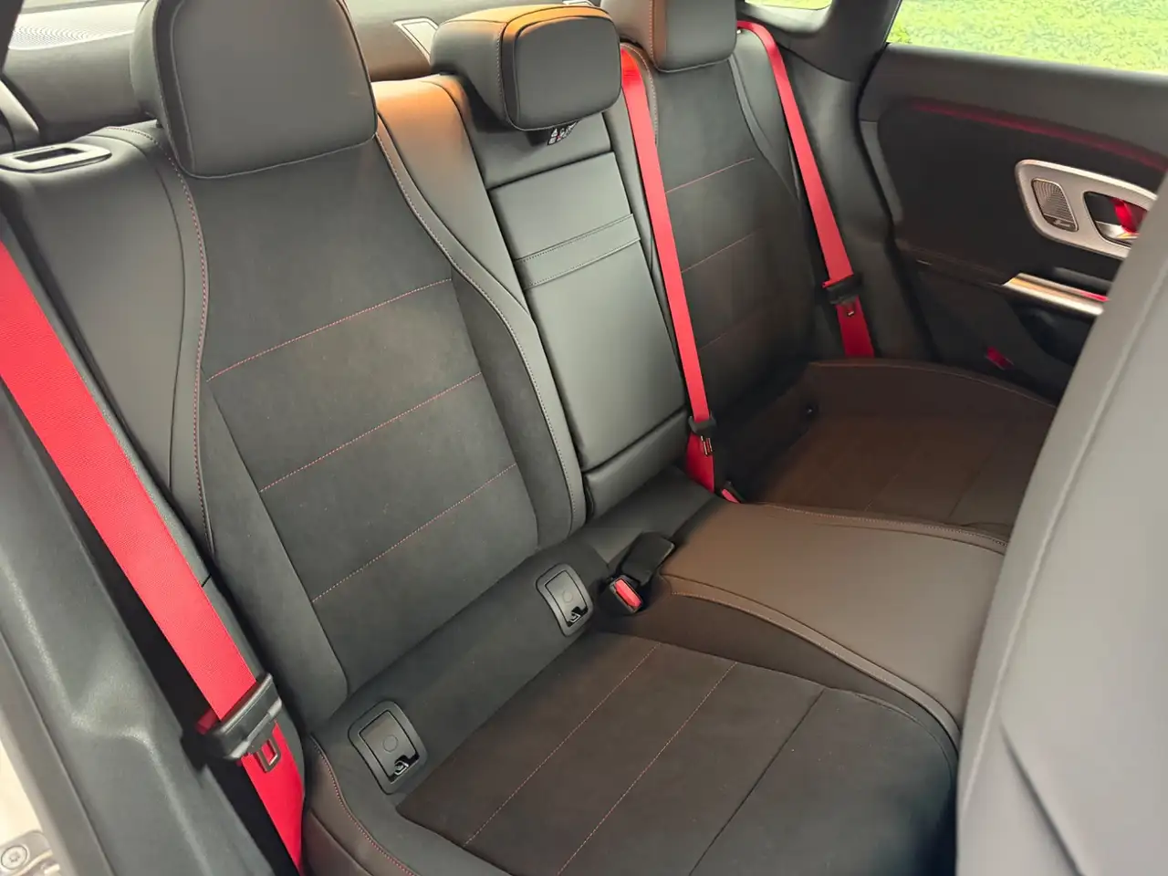 Mercedes-Benz CLA 200 14
