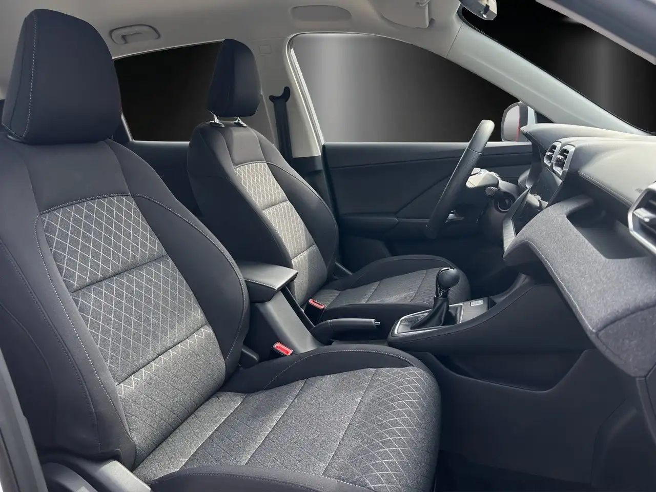 MG ZS MG 7