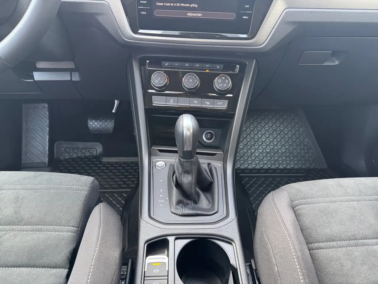 Volkswagen Touran 9
