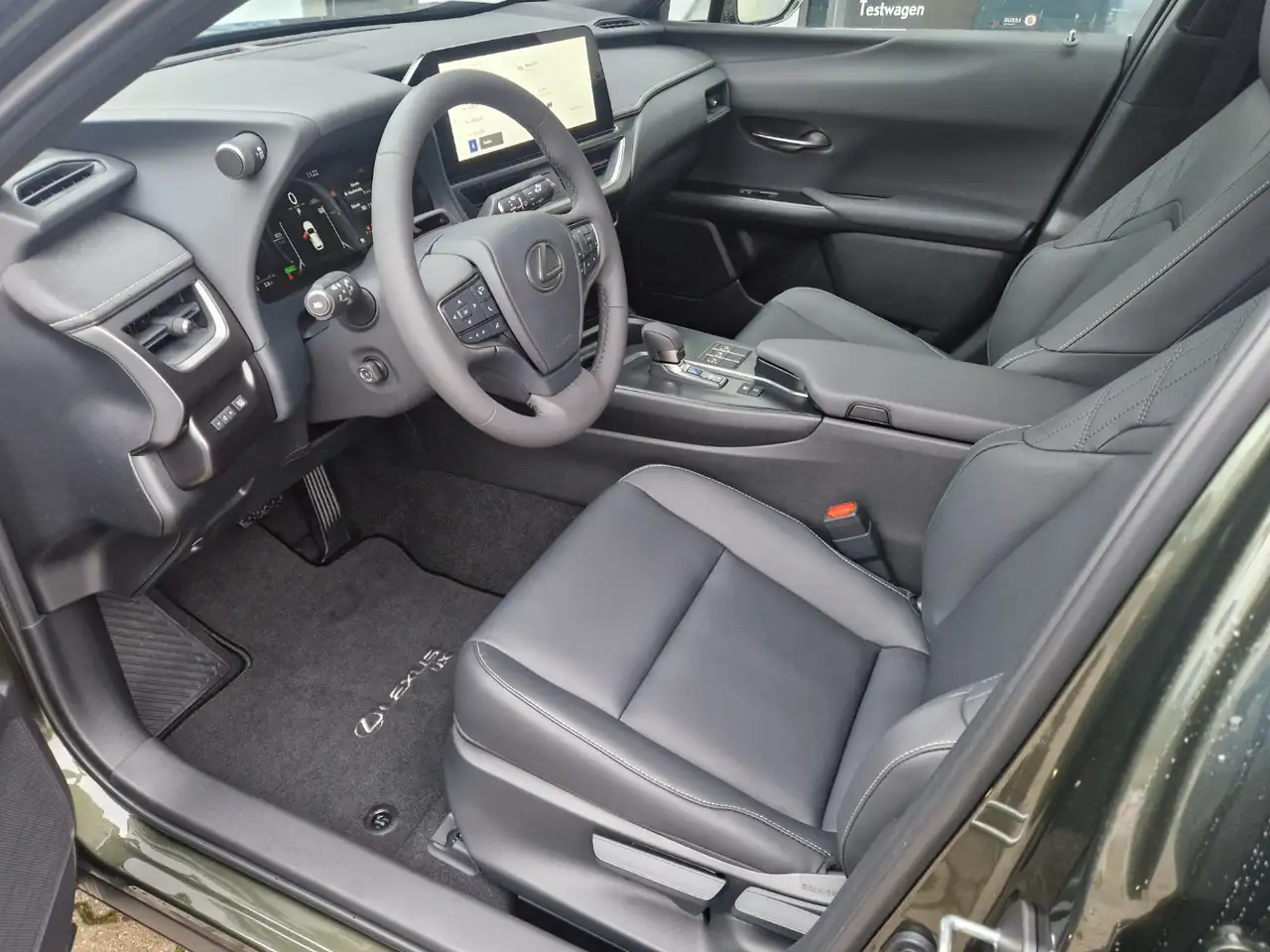 Lexus UX 4