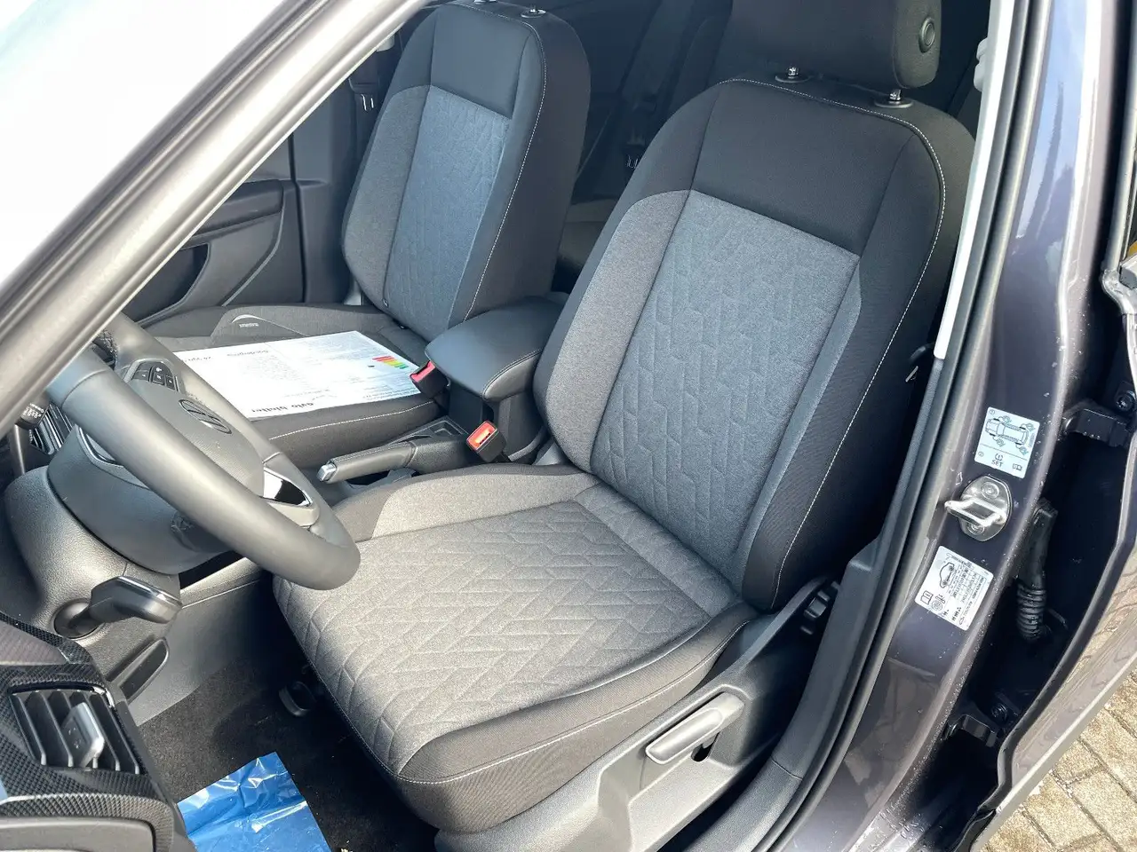 Volkswagen T-Cross 9