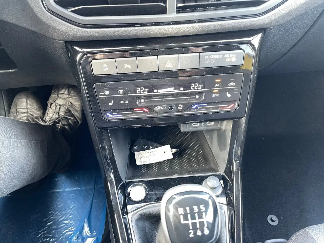 Volkswagen T-Cross 12