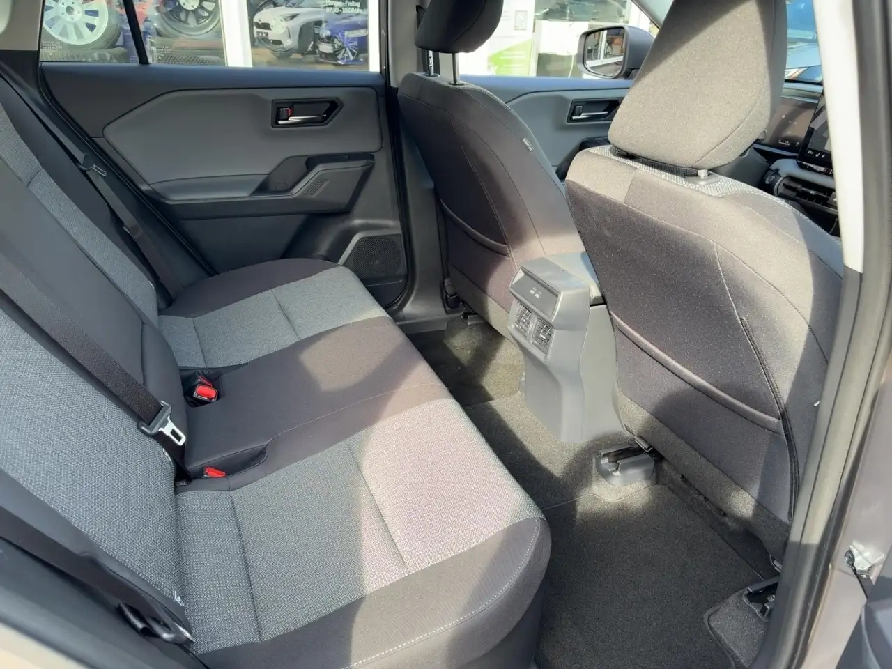 Toyota RAV4 12