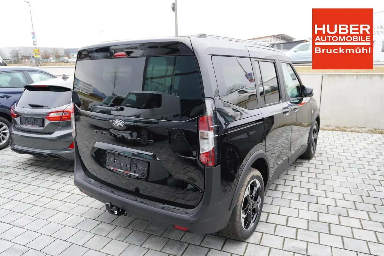 Ford Tourneo 3