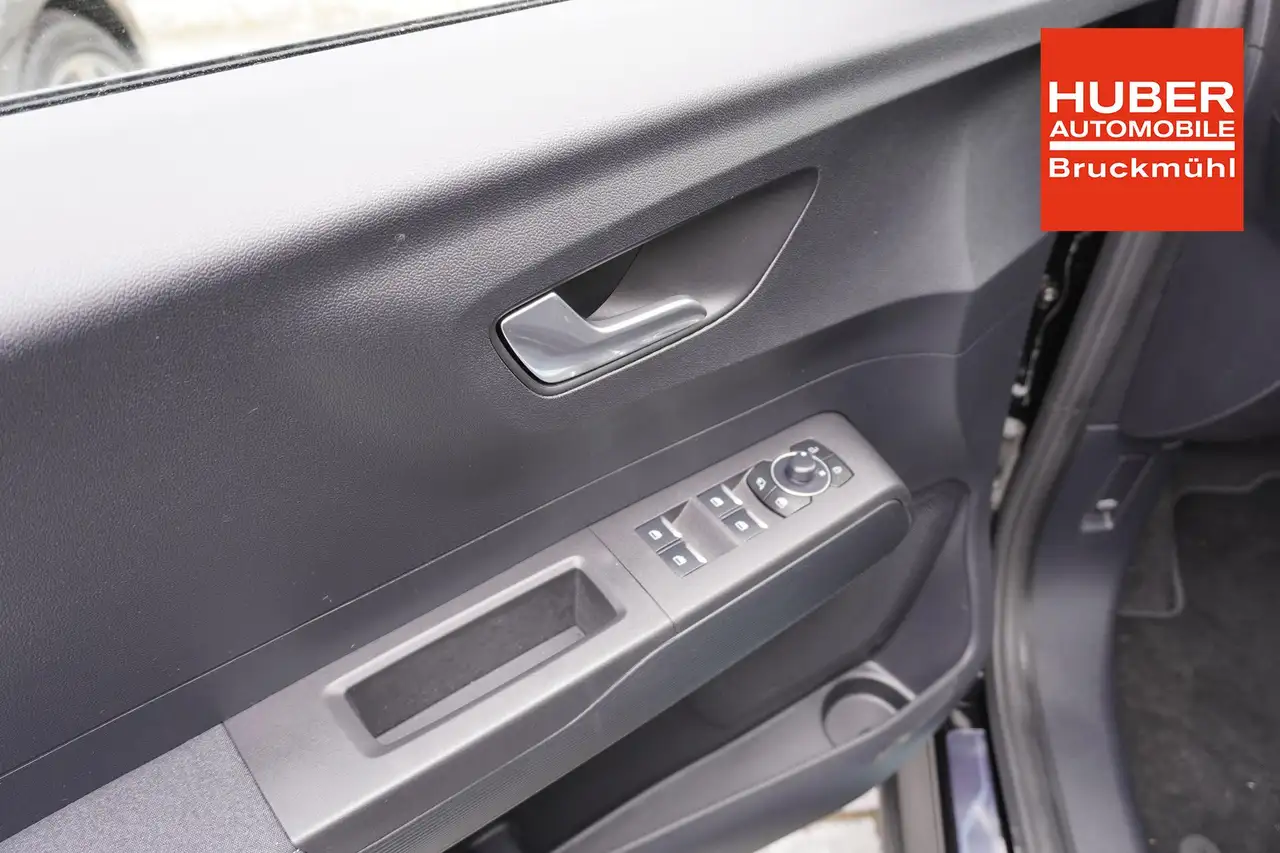 Ford Tourneo 7