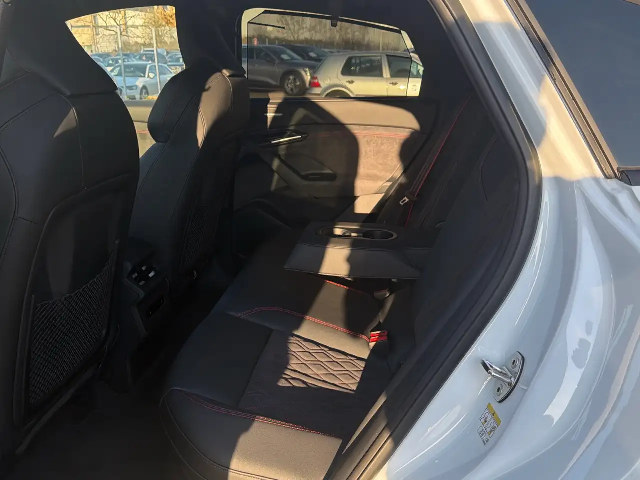 Audi Q6 11